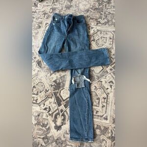 A&F The 90’s Slim Straight Ultra High Rise Jeans